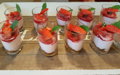 Verrine mascarpone fraise & coulis framboise